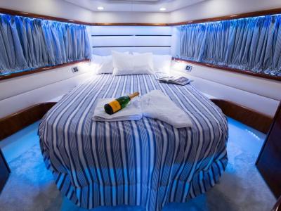 Master Cabin -Athens Gold Yachting