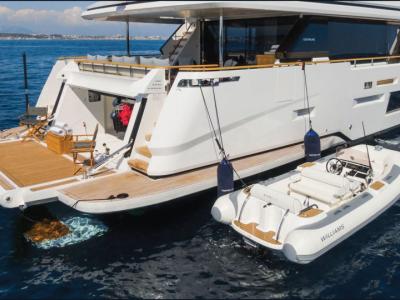 Athens Gold Yachting - Motor Yacht MRS L / Rear